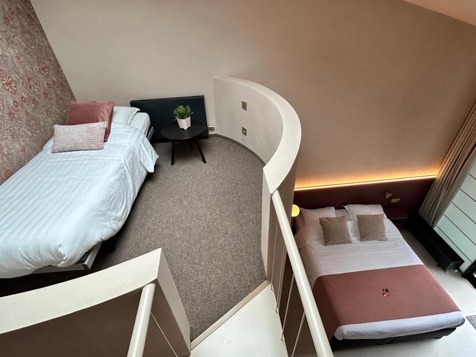 Contrast Bed & Breakfast