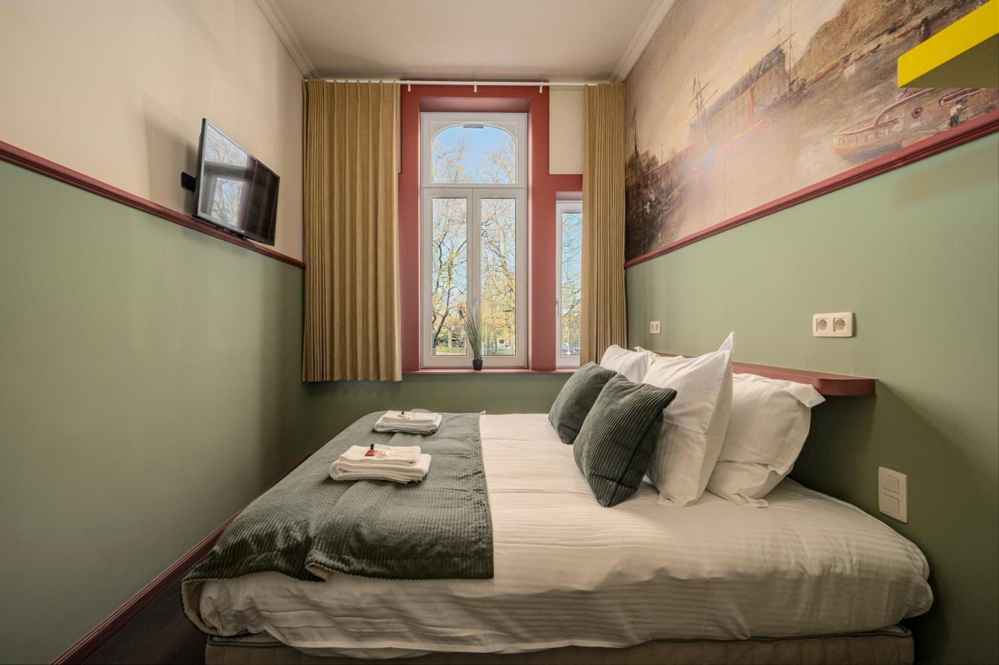 Aparthotel The Queen's Twelve By Romy&travis *