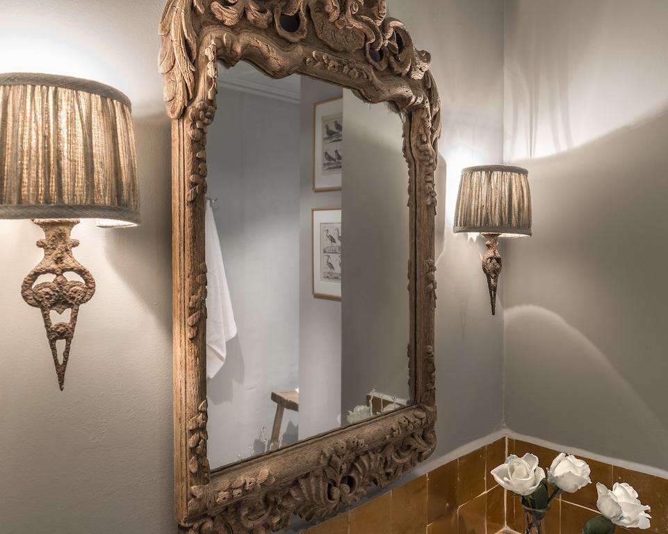 Dijver - Serene Escape In The Heart Of Historic