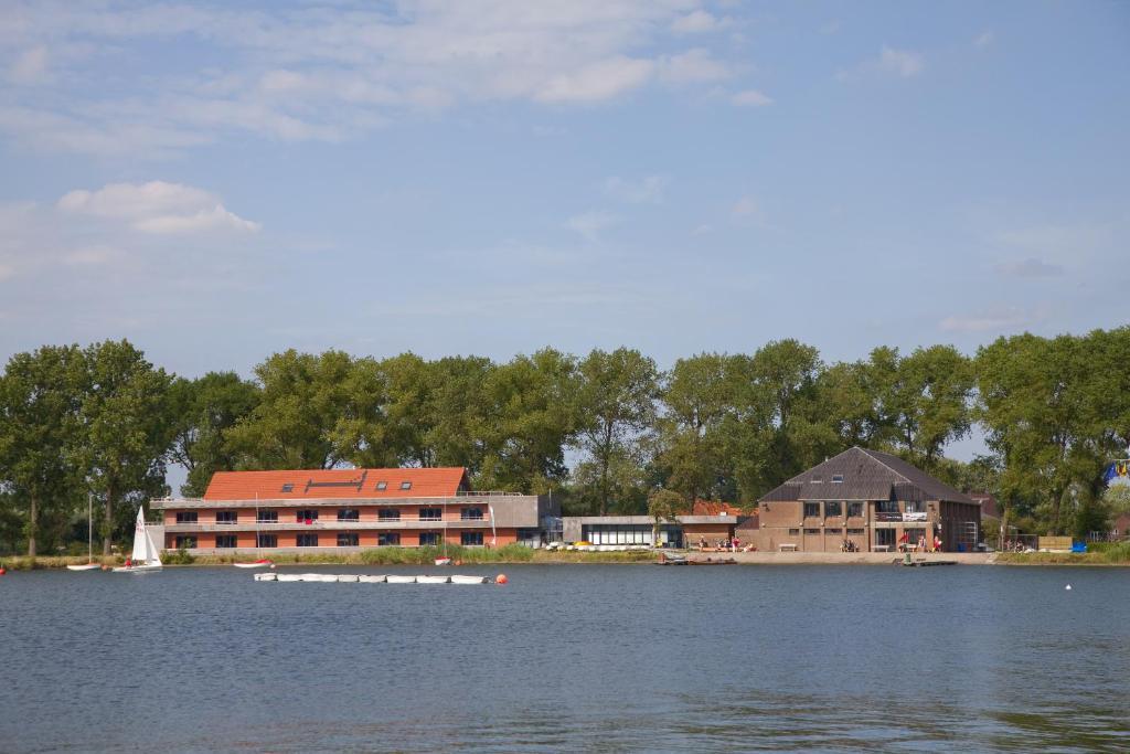 Domein Aan De Plas