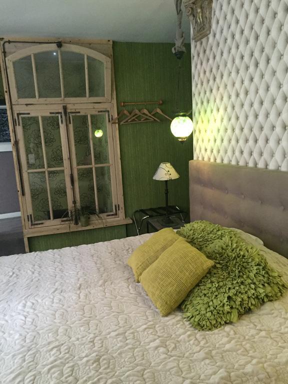 Con Ampere Bed & Breakfast 3*