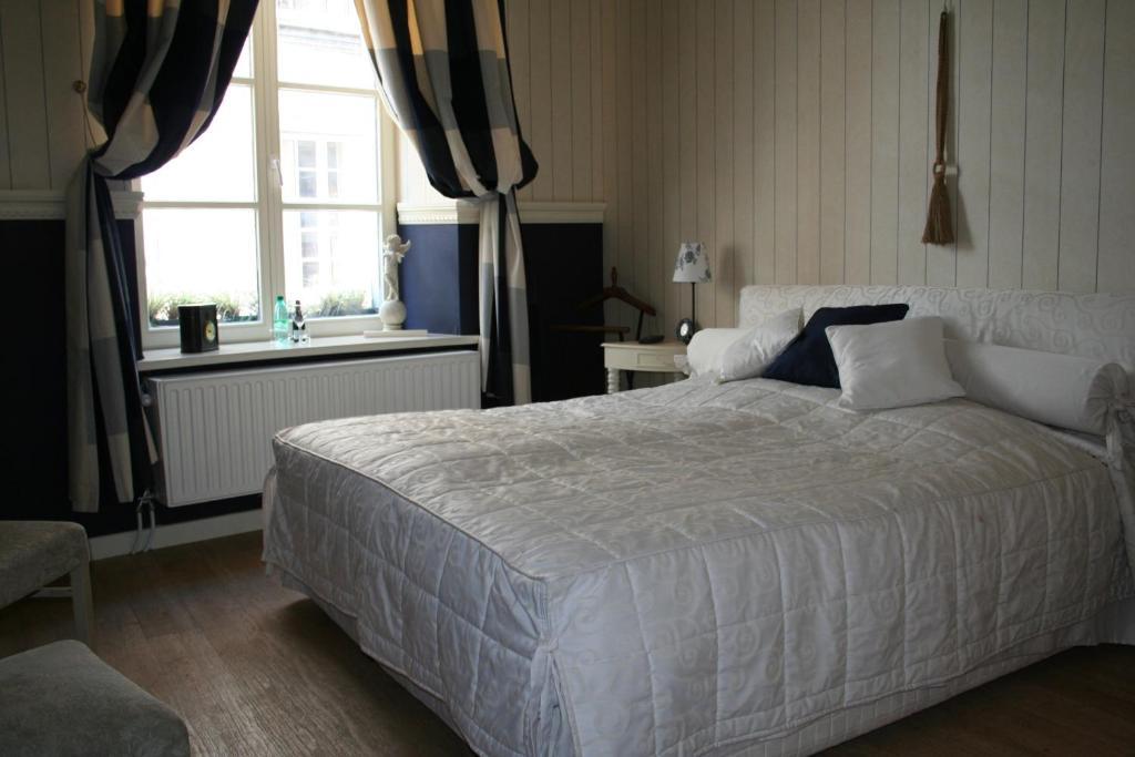 Con Ampere 3* Brugge