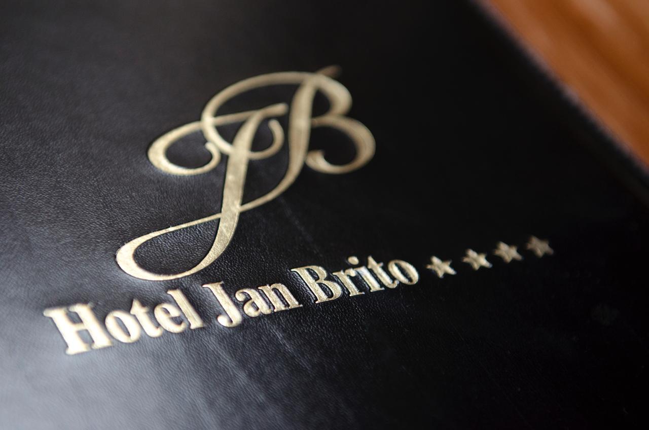 Jan Brito Hotel 4*