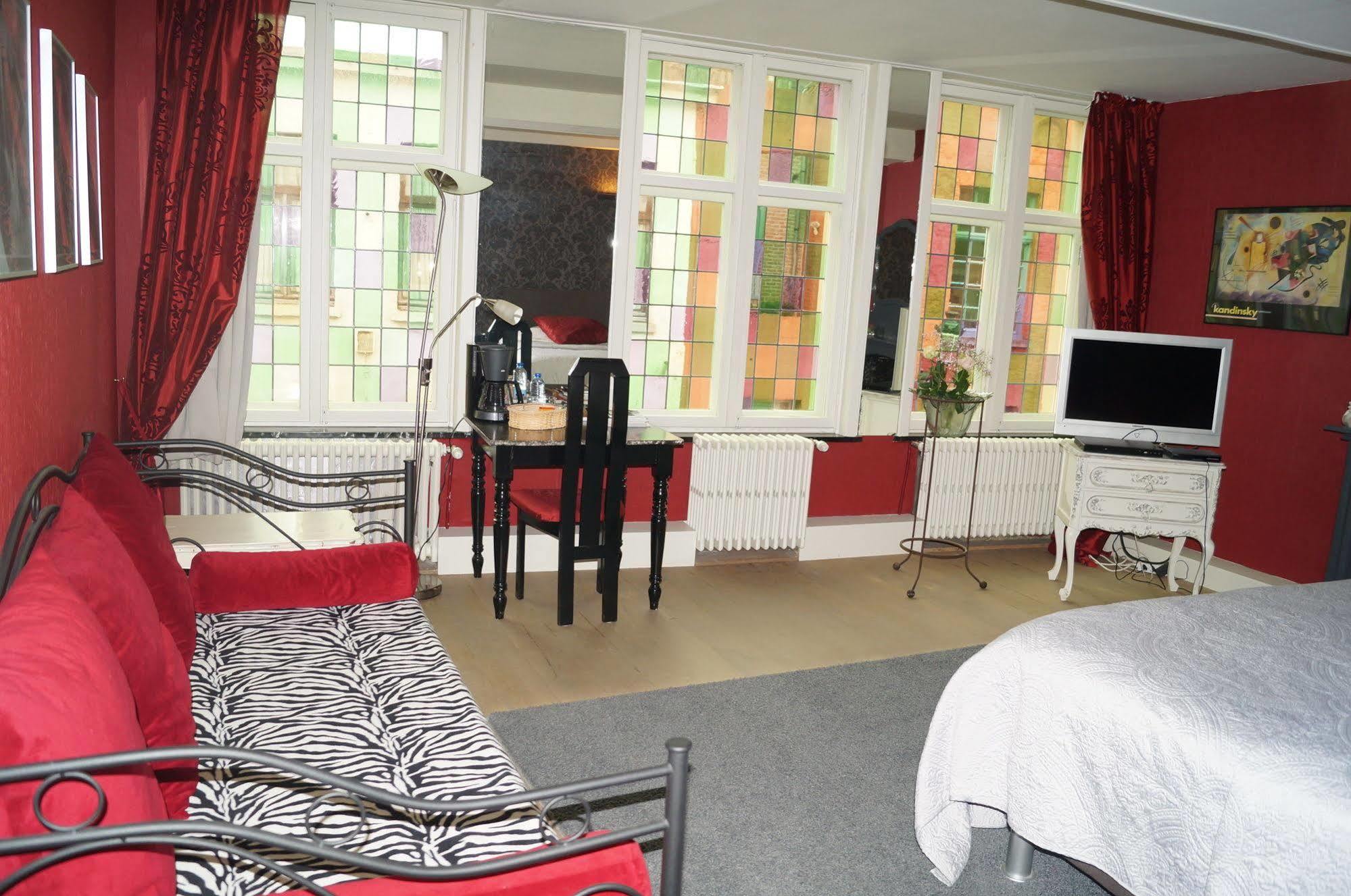 Next Door Couette-café 4*
