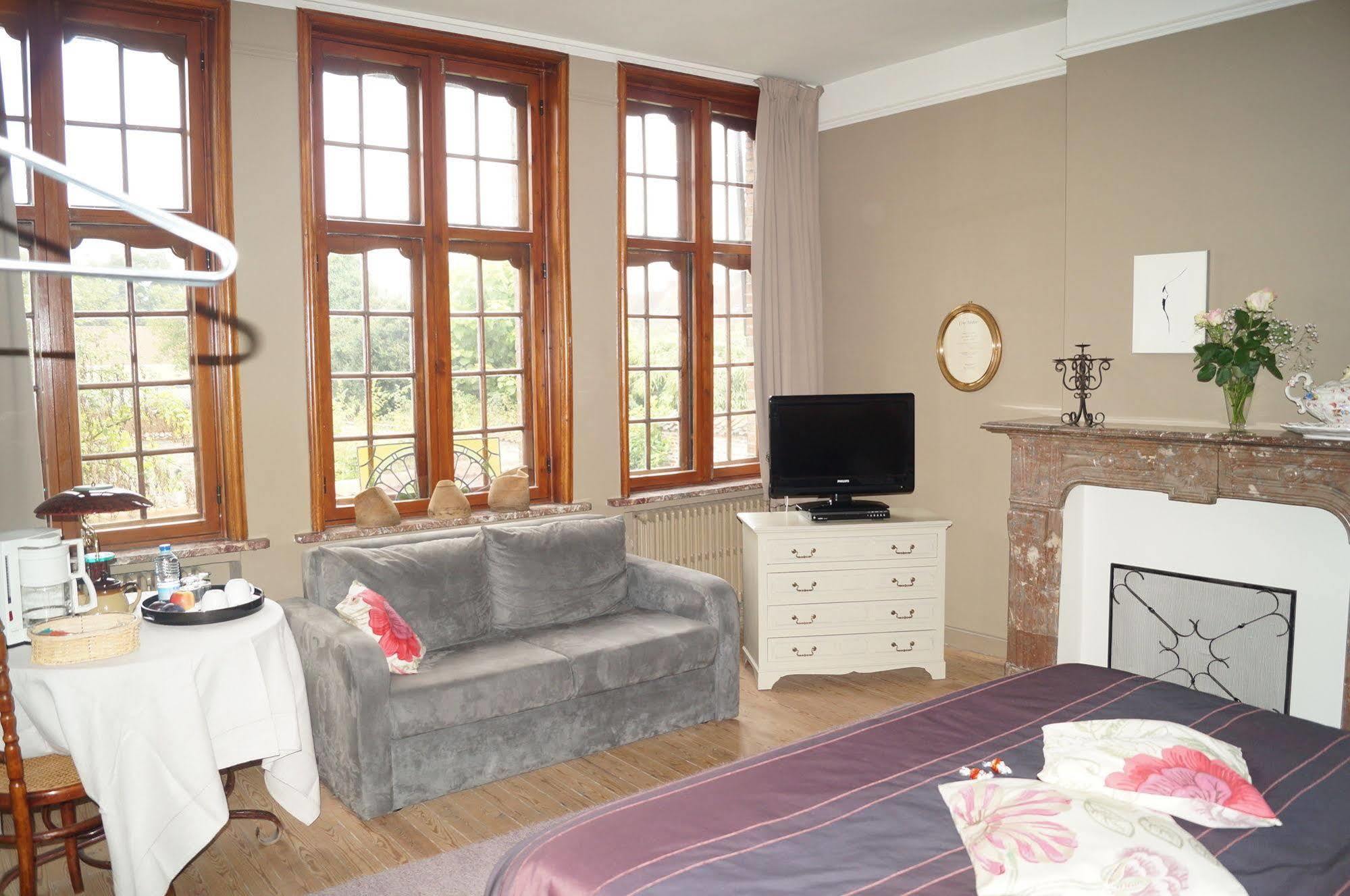 Couette-café Next Door 4*