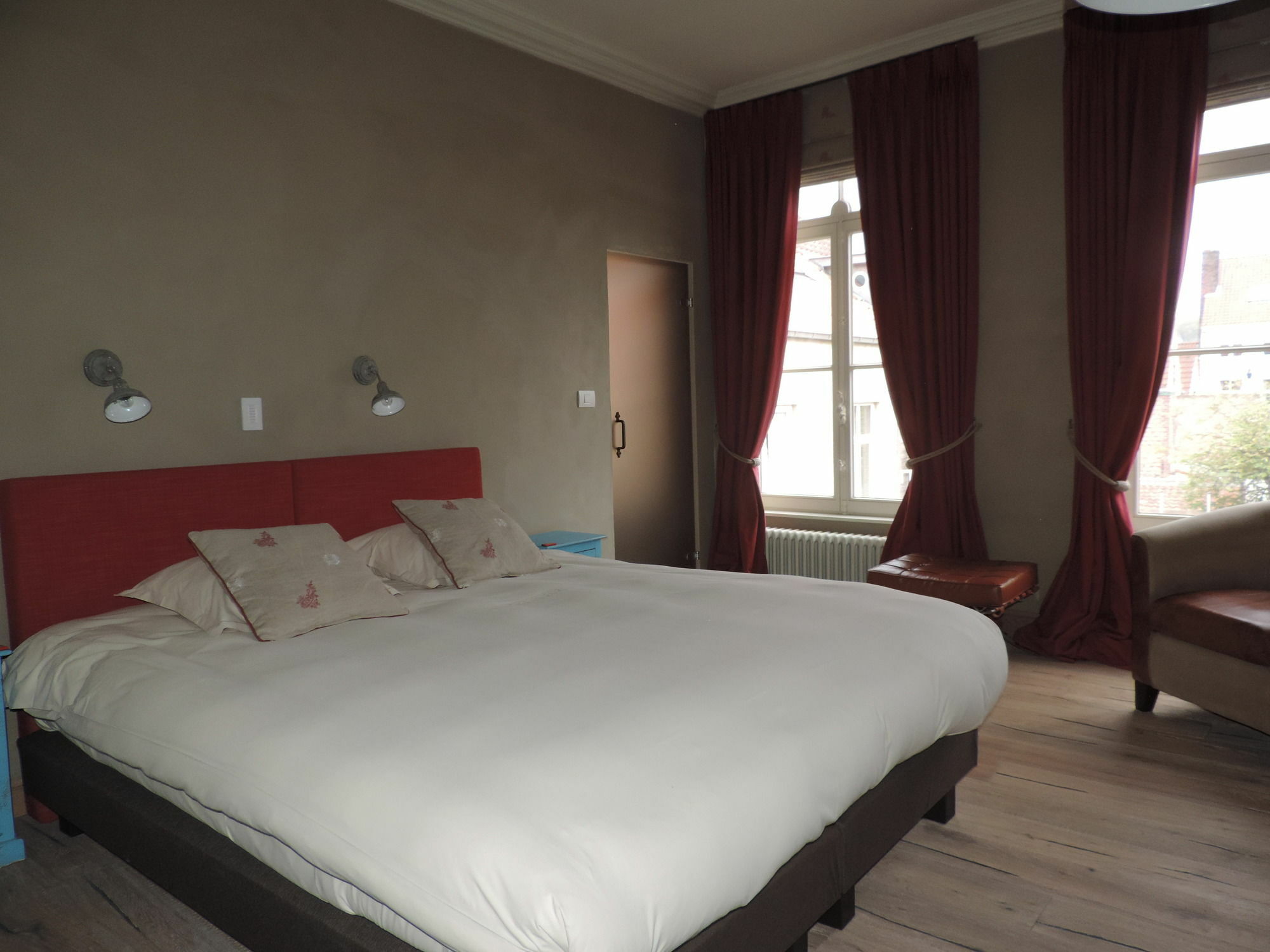 Saint-sauveur Frühstückspension 4*