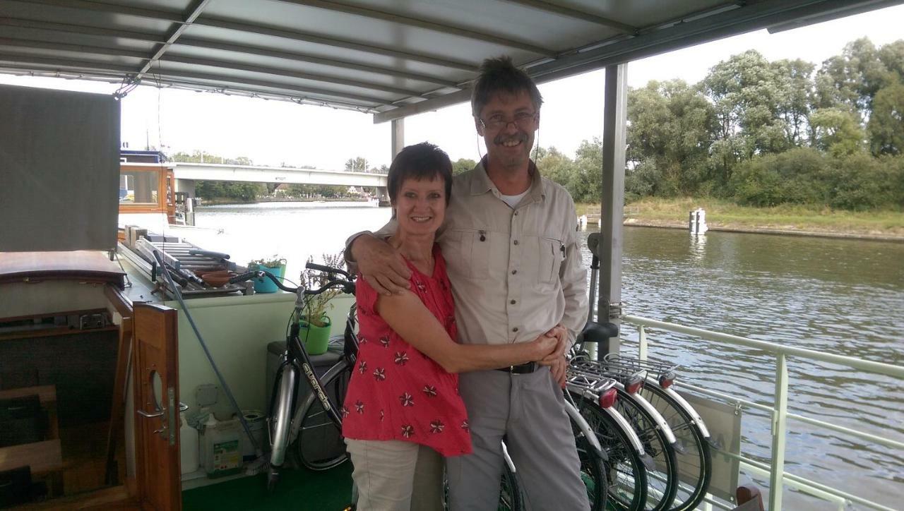 Barge Johanna