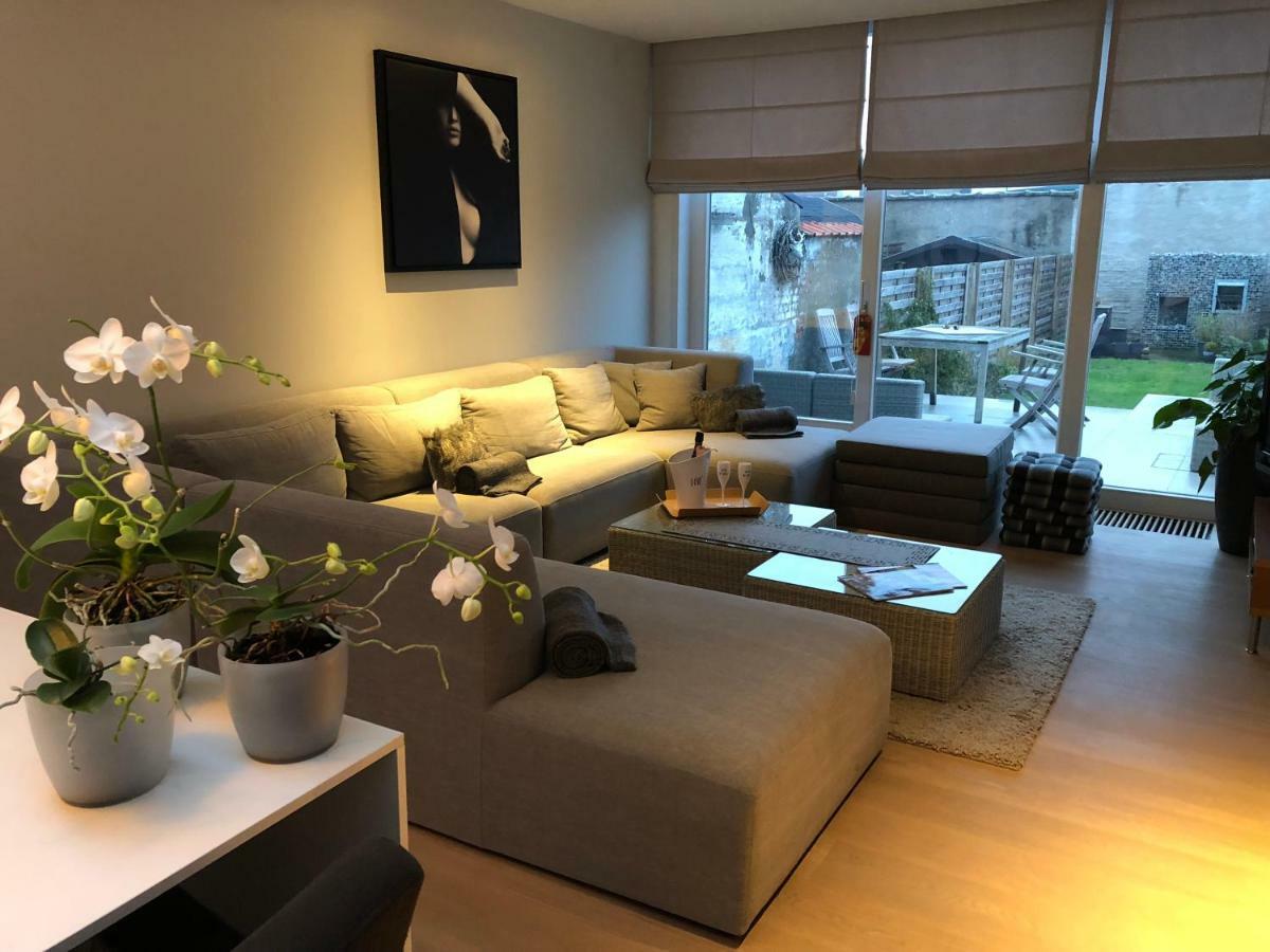 Cosy Comfort Modern Couple Privacy Walking Distance Center Kitchen Terrace Garden Apartment Brügge