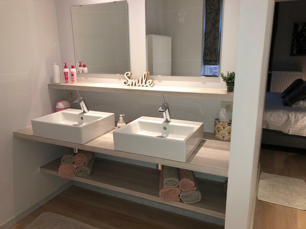Apartment Cosy Comfort Modern Couple Privacy Walking Distance Center Kitchen Terrace Garden *