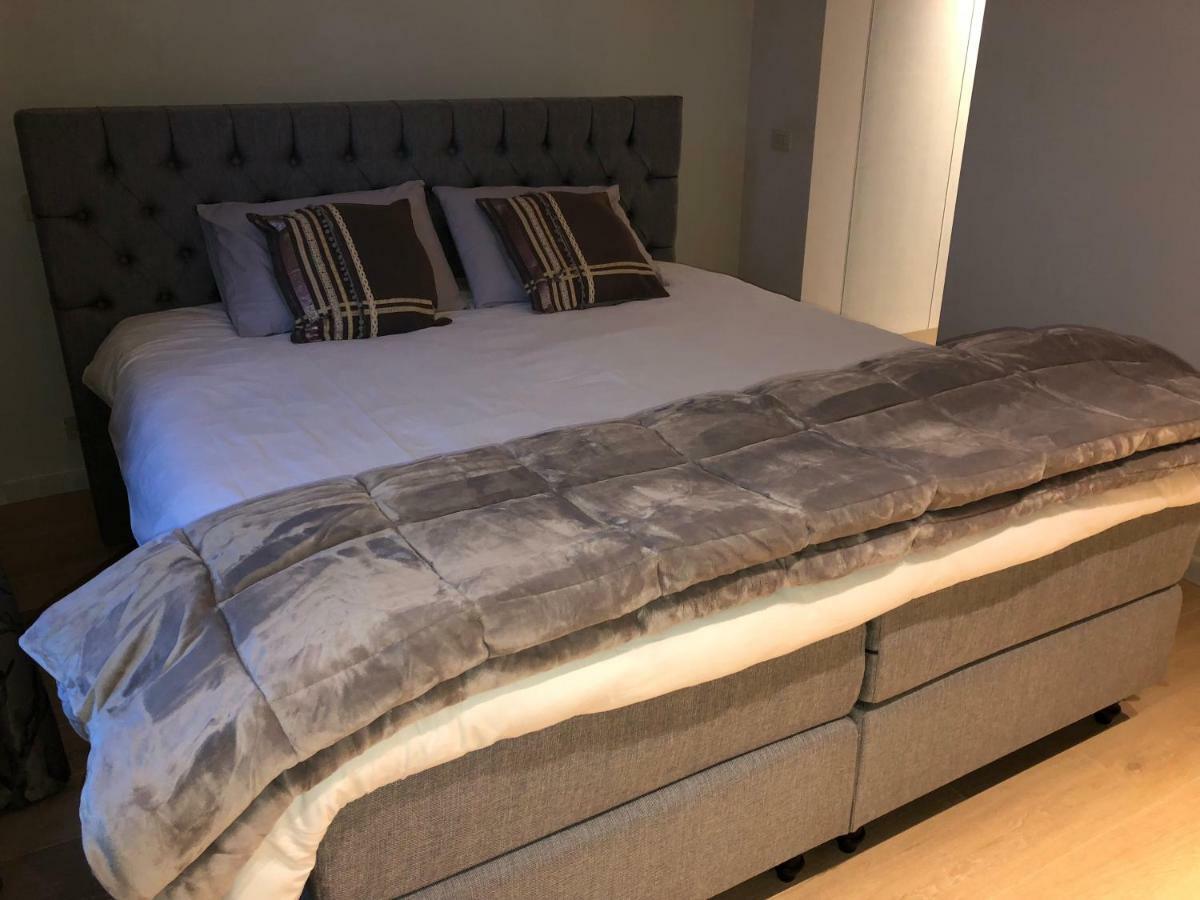 Cosy Comfort Modern Couple Privacy Walking Distance Center Kitchen Terrace Garden Apartment Brügge