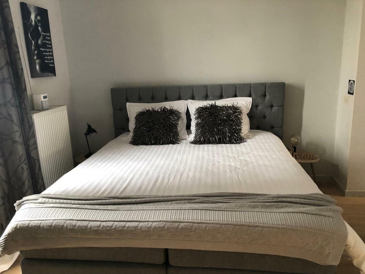 Cosy Comfort Modern Couple Privacy Walking Distance Center Kitchen Terrace Garden *