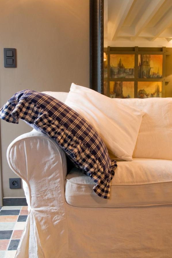 Sleeping In Bed & Breakfast *