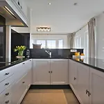 Huswell - Family House With A Beautiful View In Damme