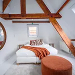 The Blue House - Guest Suite 2