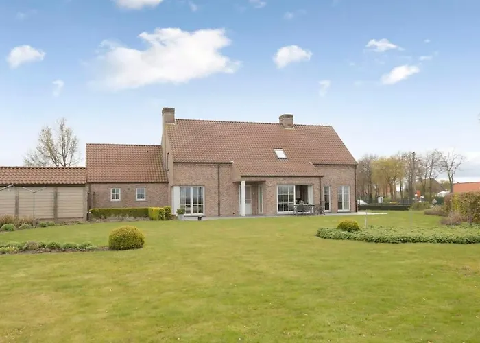 Huswell - Family House With A Beautiful View In Damme