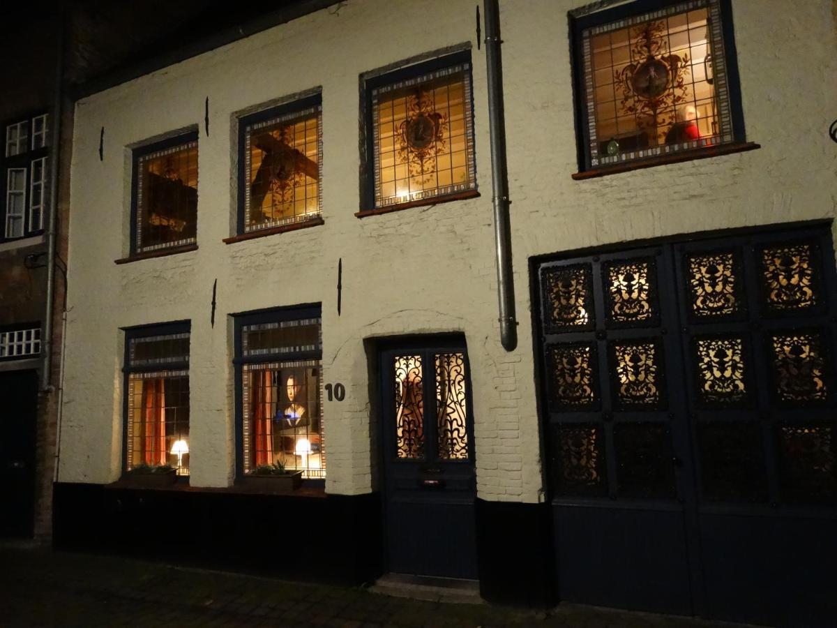 Huyze Peerdenbrugghe 2* Bruges
