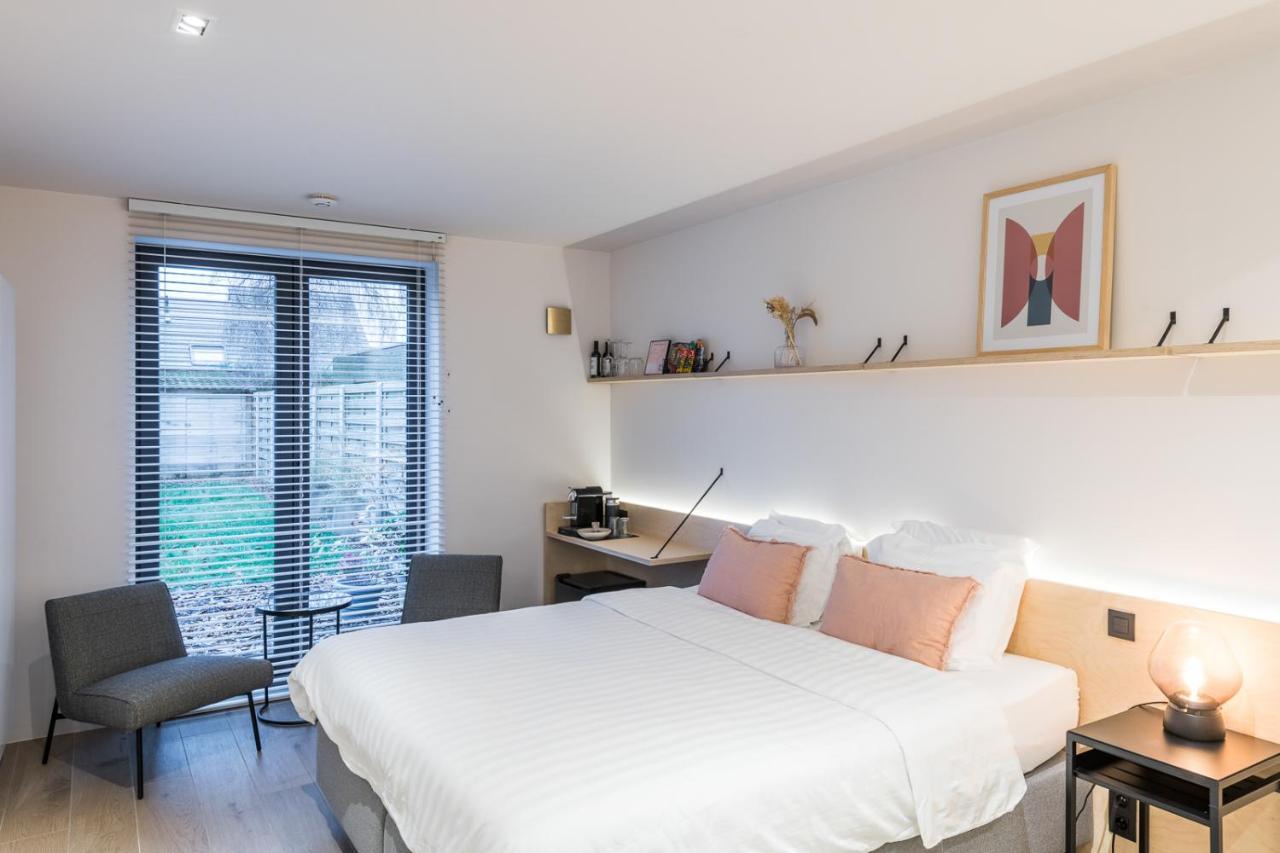 Acomodação com café da manhã  Poutrelle Guestrooms *