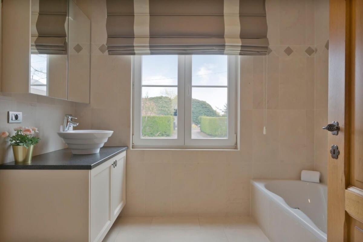 Huswell - Family House With A Beautiful View In Damme Villa *