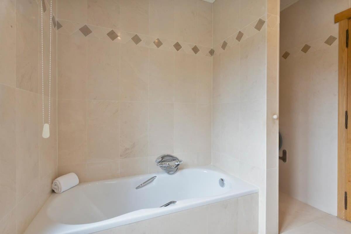 Huswell - Family House With A Beautiful View In Damme Villa