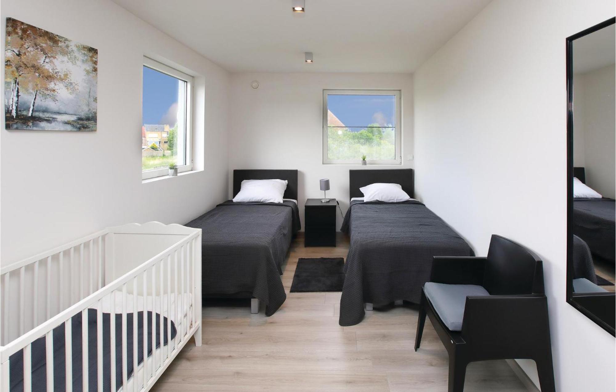 Holiday home 4 Bedroom Awesome In *