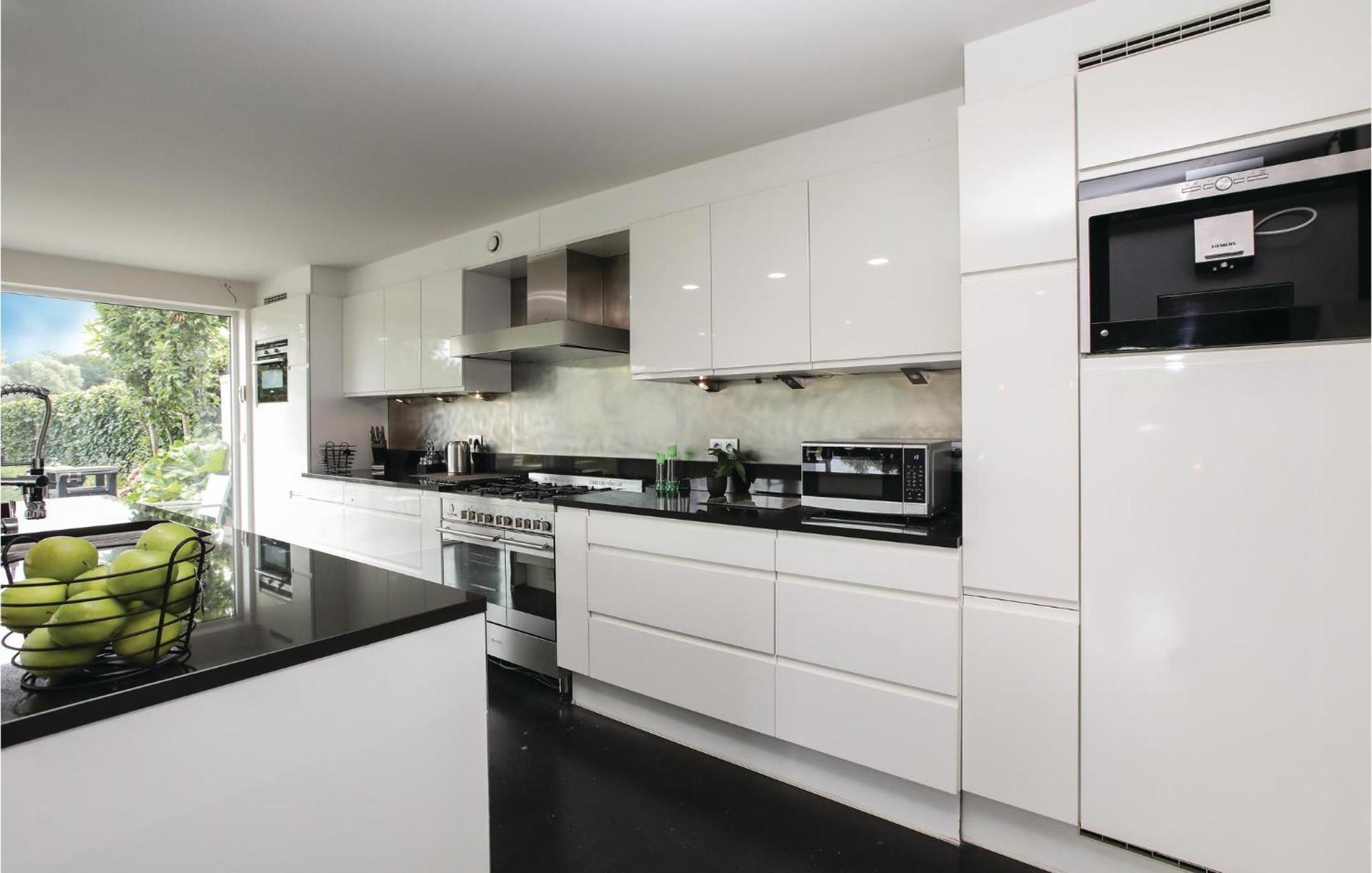 4 Bedroom Awesome In Bruges