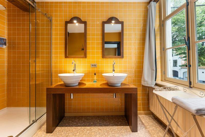 Bed & Breakfast Lake Suites 3*