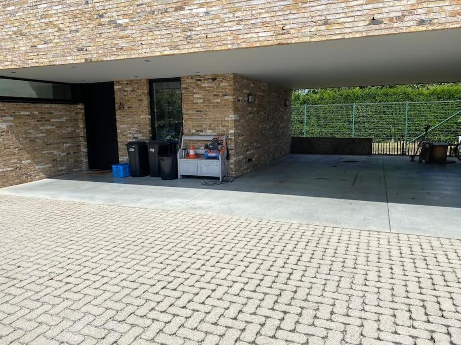 Modern Spatious House Near Brugge