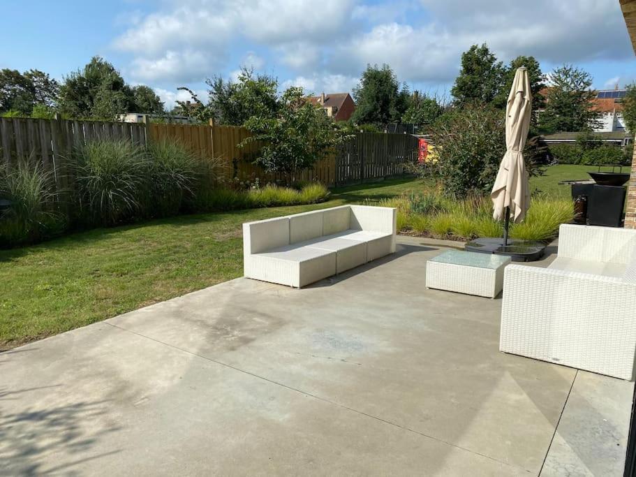 Modern Spatious House Near *