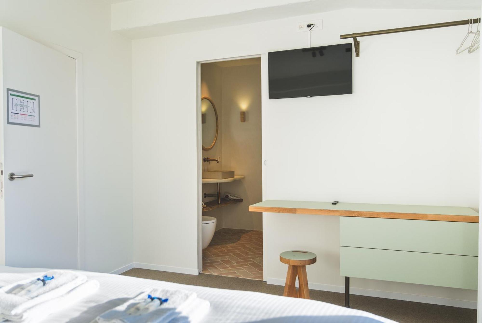 Bridgerton Apartment