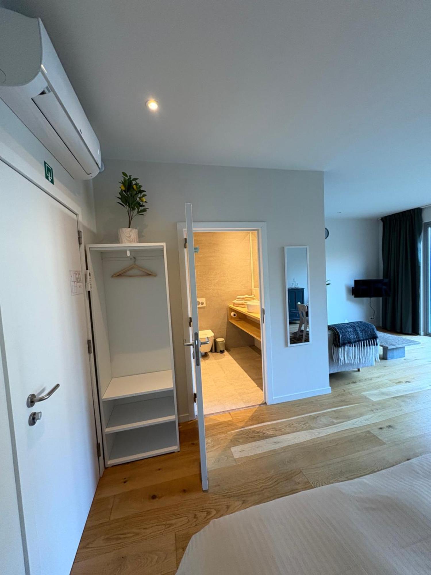 Cozy Guestroom Near Center Apartment Bruges