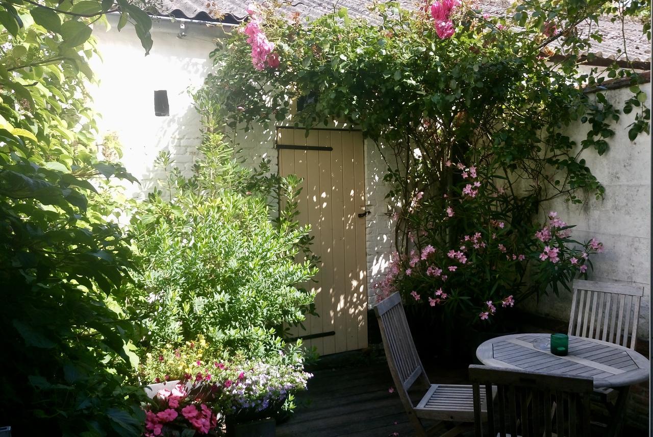 Apartment Anna Paula, In A Beautiful Quiet Street, 2 King Beds-2 Bathrooms & Private Garage